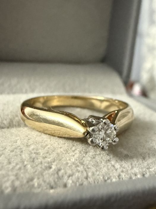 Бриллиантовое кольцо