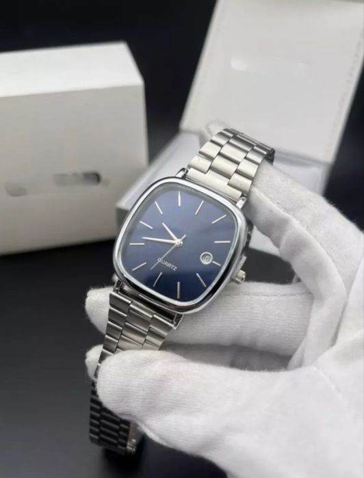 Часы Наручные QUARTZ