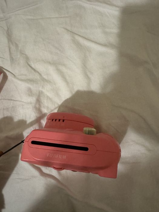 Фотоапарат с моментални снимки instax mini 9