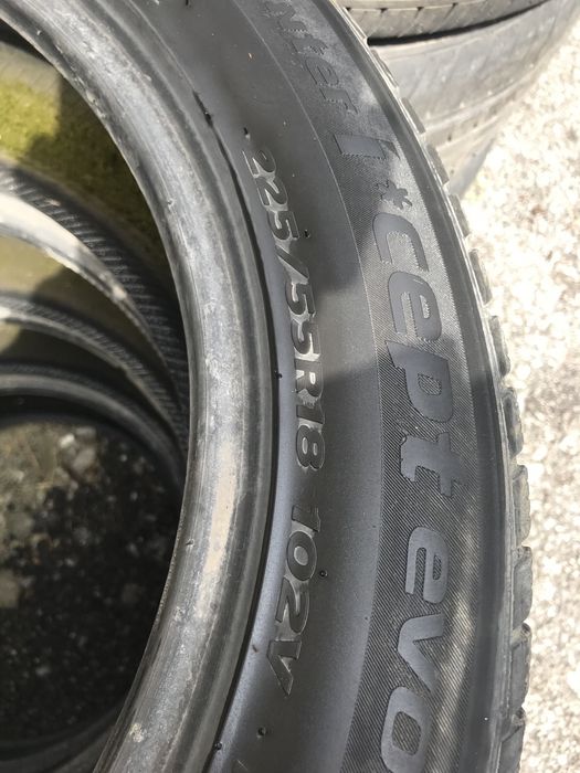Зимни гуми 18 цола Hankook Winter I cept evo2 SUV 225/55/18 DOT4017