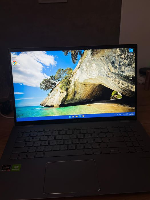 ASUS Zenbook 15 Q508UG