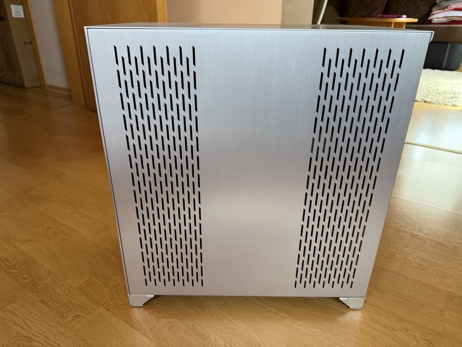 Lian Li O11 Dynamic XL - O11DXL-A SILVER с Lian Li Внтилатори LCD