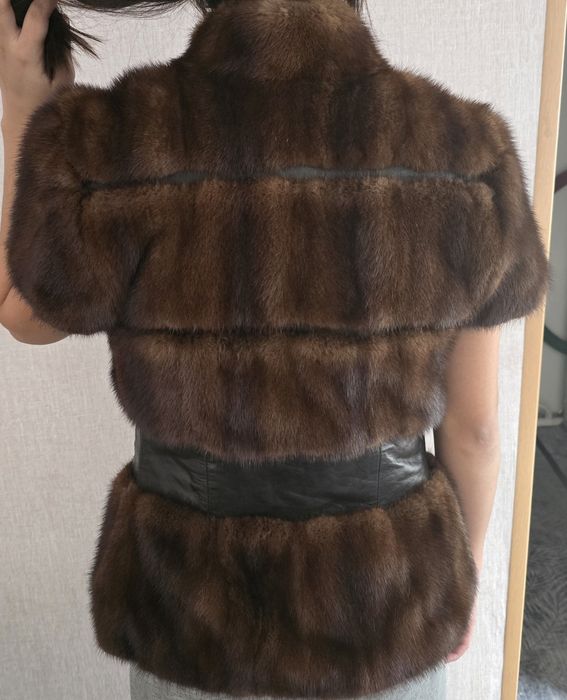 Норка жилет безрууавка