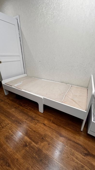 Продам раздвижную кровать IKEA
