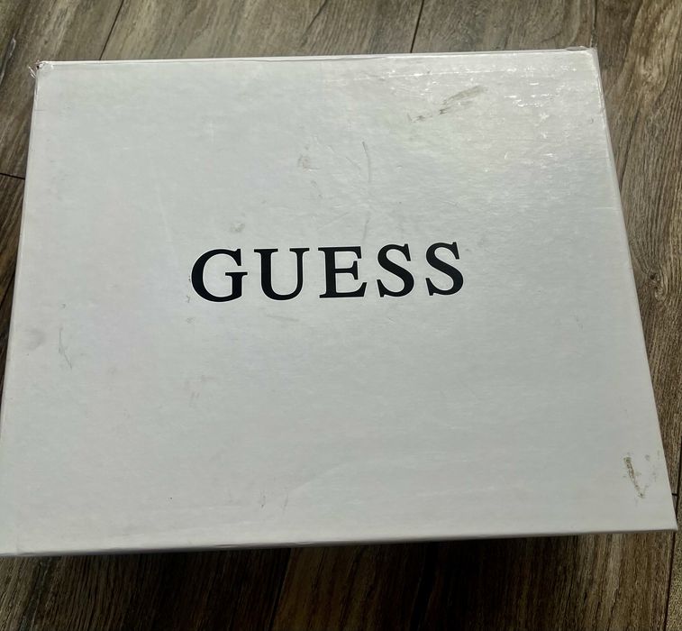 Уникални кожени боти Guess