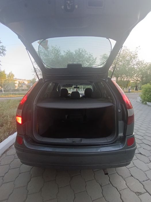 Продается автомобиль Nissan Almera Tino