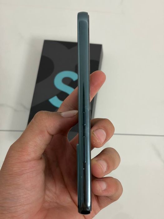 Продам Samsung s22