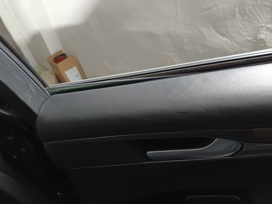 Reparatii piele,vililin,vopsire volan