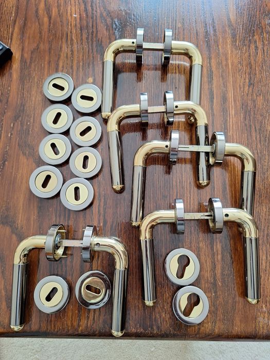 Обков за порти дръжки