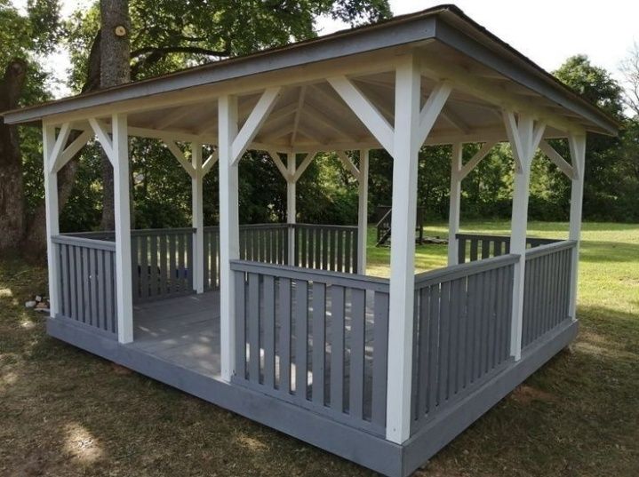 Vând foișoare din lemn