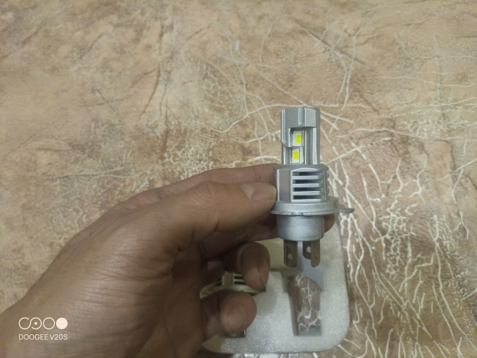 Продам лэд лампы Н4