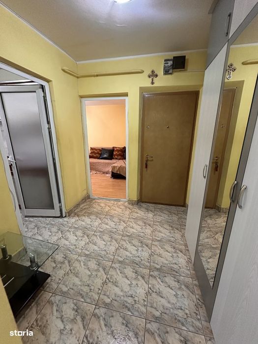 Apartament 2 camere decomandat, et. 3 - Ale. Zorilor