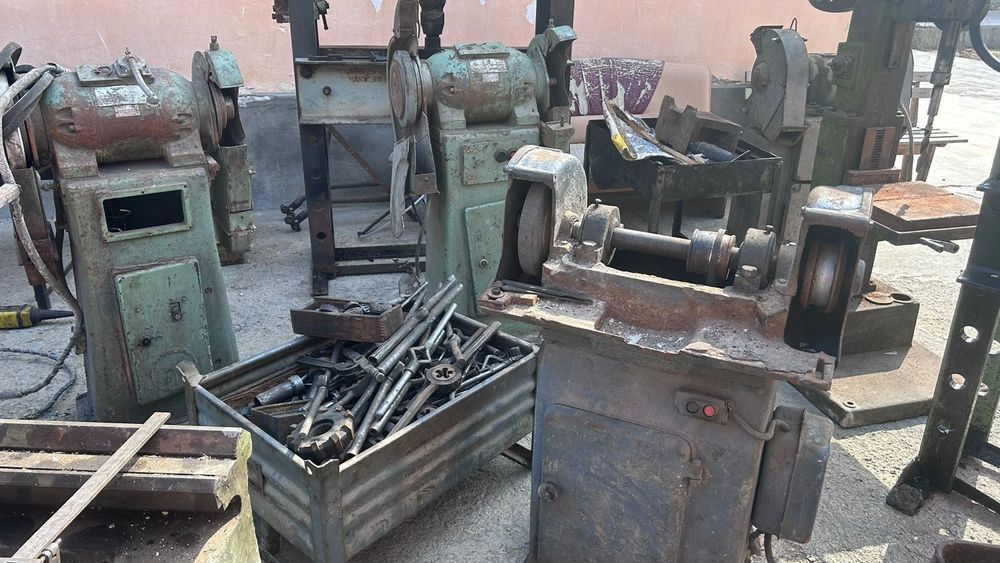 Токарные шлифовальный точила