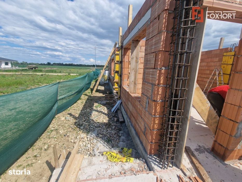 Duplex nou de vanzare cu 3 camere si teren de 300 mp, zona Bucovat