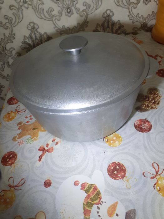 Продам казан вместимость 4литра