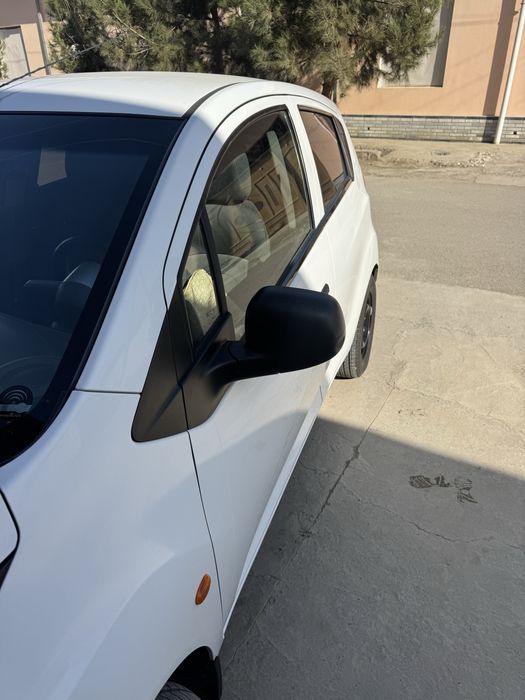 Chevrolet Spark 2011 — 3