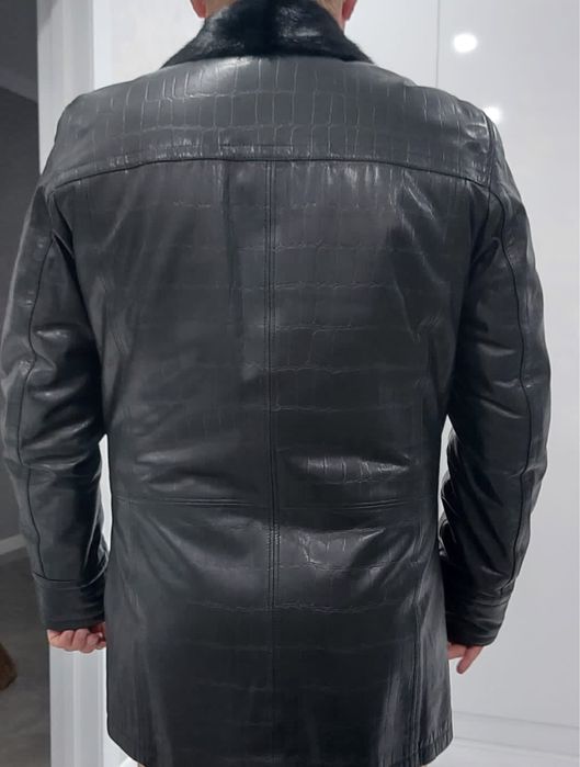 Продам кожаную дубленку