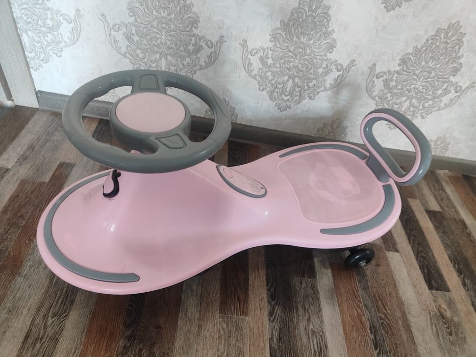 Продам  детскую машину