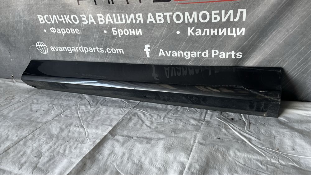 Предна лява лайстна на врата Mazda CX60