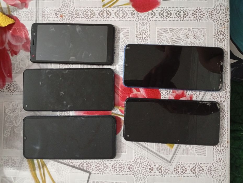 Продам  телефоны