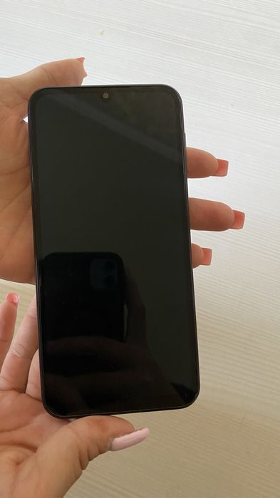 Продам срочно телефон Samunga24