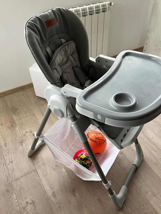 Scaun de masa pentru copii