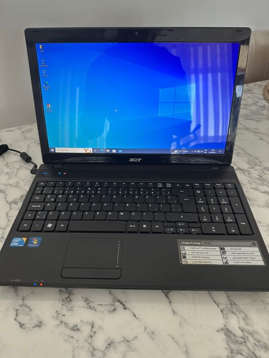 Продавам лаптоп ACER във перфектно състояние.