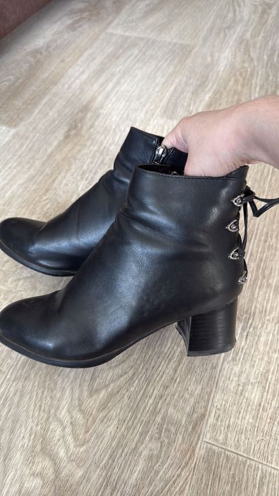 Продам обувь весна 6000 тенге, размер 36