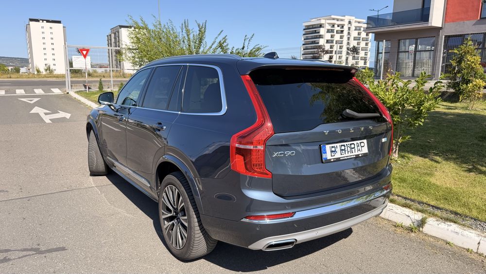Volvo XC 90 B5 MHEV AWD 5 locuri 272 cp 4x4
