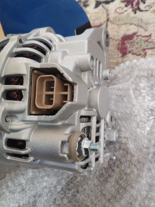 продам генера6на мазду 626