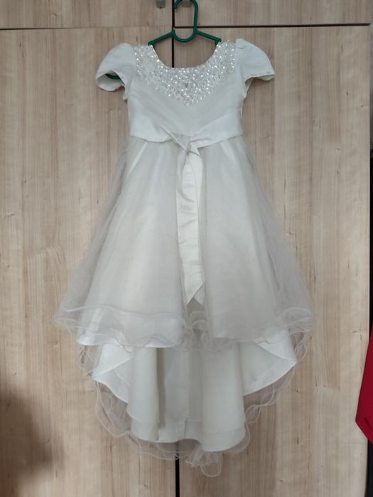 Продам белое платье