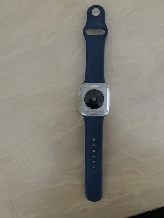 Смарт-часы Apple Watch SE