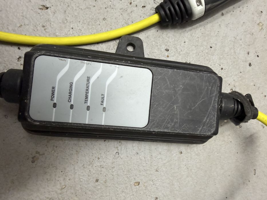 Cablu incarcare BMW maxim 10A - 220