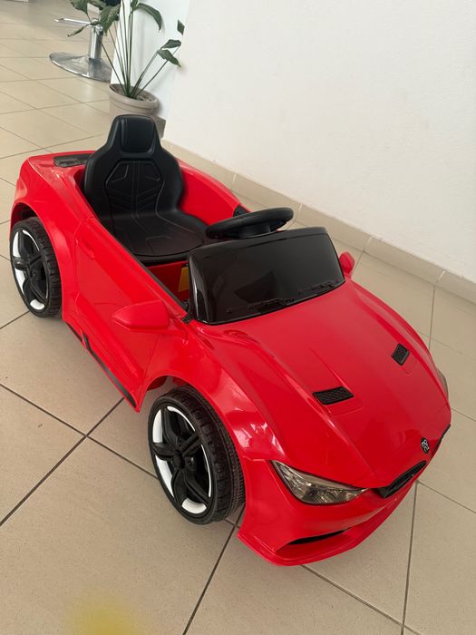 Детска количка на Мони с дистанционно.