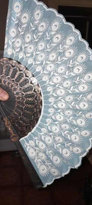 Продам веер сувенирный.