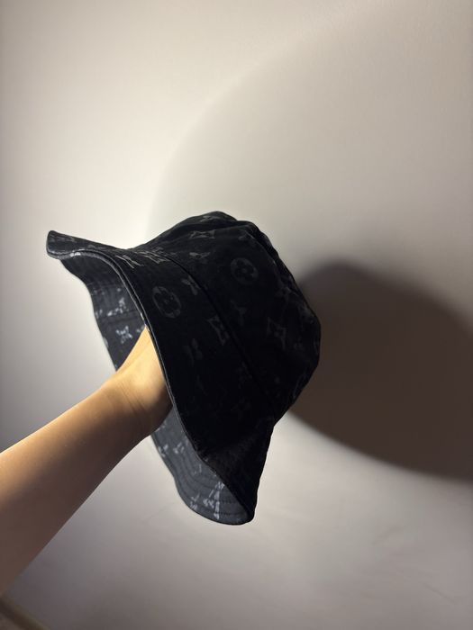 Черна шапка идиотка в стил Louis Vuitton / Bucket hat (LV монограм)