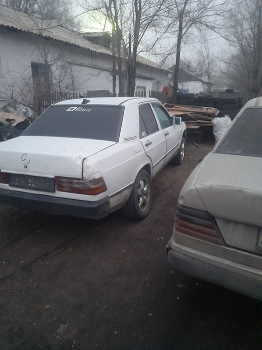 Мерседес 190 w201