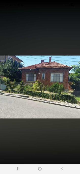 Продава се Къща в Лом - 265 кв.м за 265 €/кв.м - Снимка #1