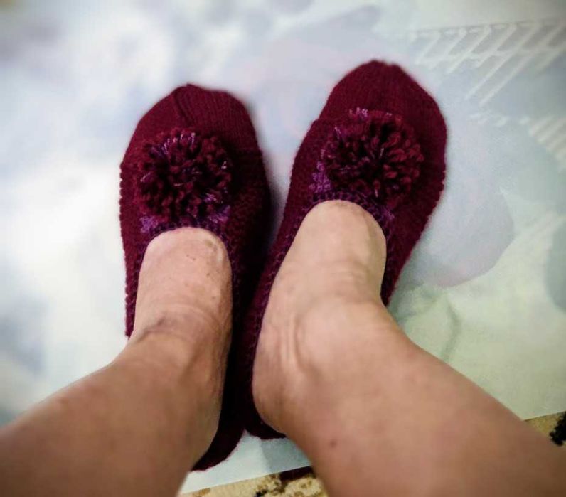 Вязаные тапочки, следки, носки