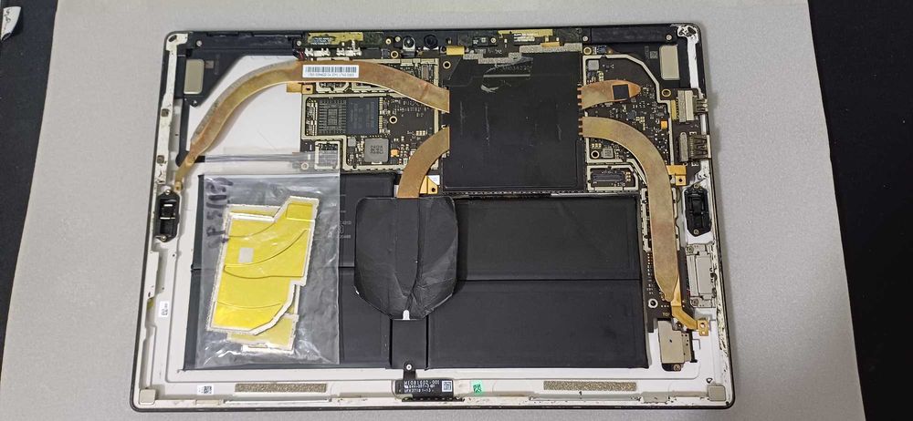 Set Tablete Surface Pro (ptr. piese/reparație)