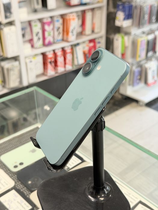 Apple iPhone 16 128GB Teal