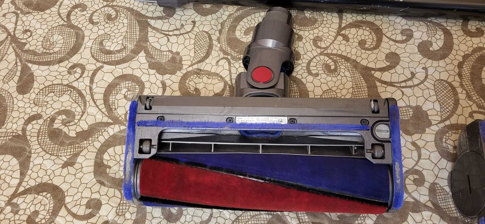 Dyson V8  si V10 accesorii  perii  teava  preturi diferite