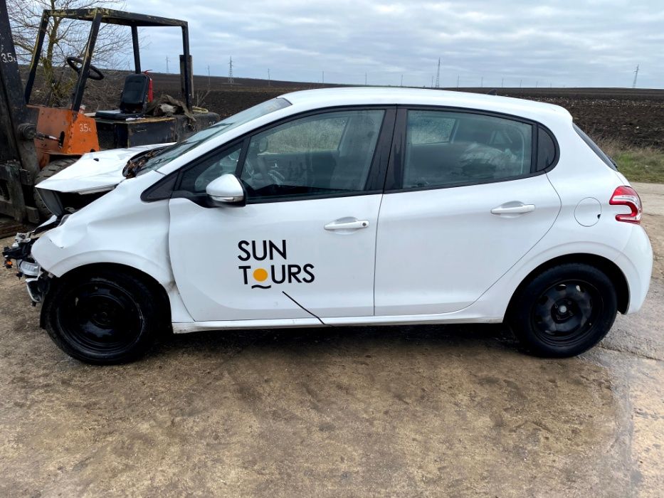 Продавам Peugeot 208 1.4 HDi, 68 hp, 2015 г. на части