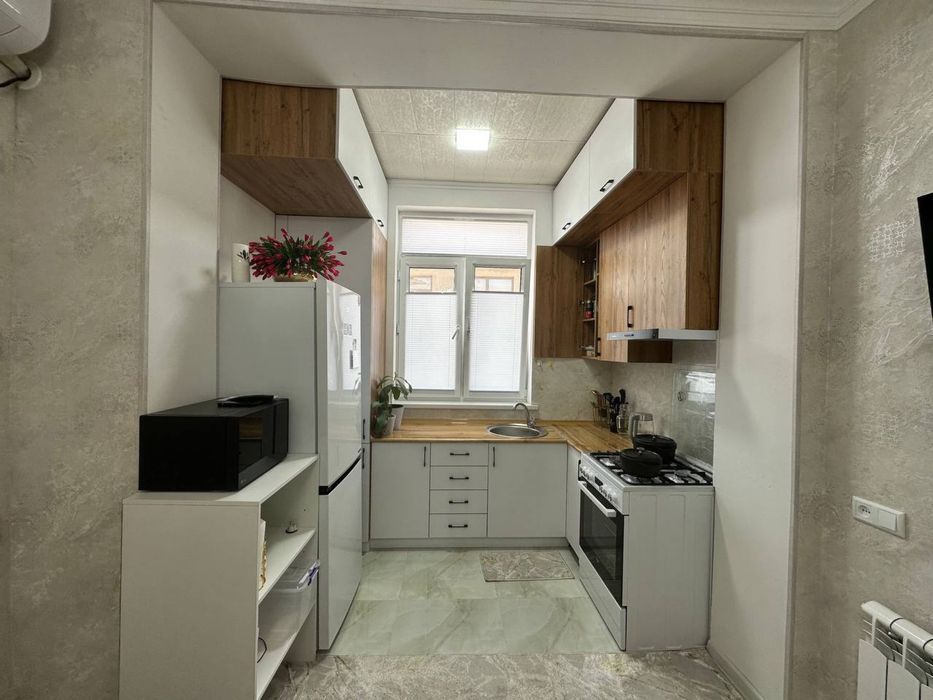 Квартира сотилади 40 кв м 2 хона.3 хона килинган