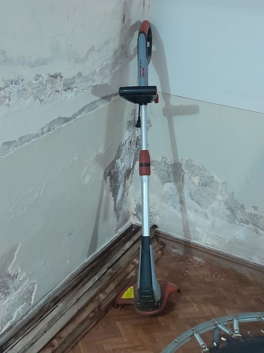 Продаётся триммер электрический