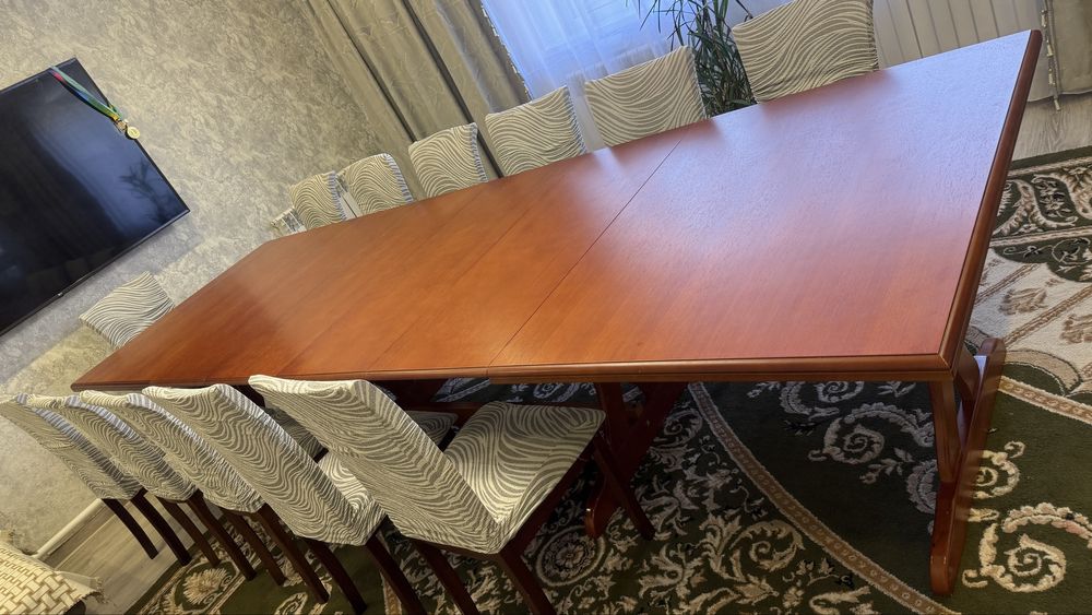 Стол и стулья малаизия