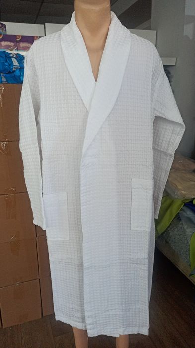 Халаты махровые,вафельные ,размер 46-52