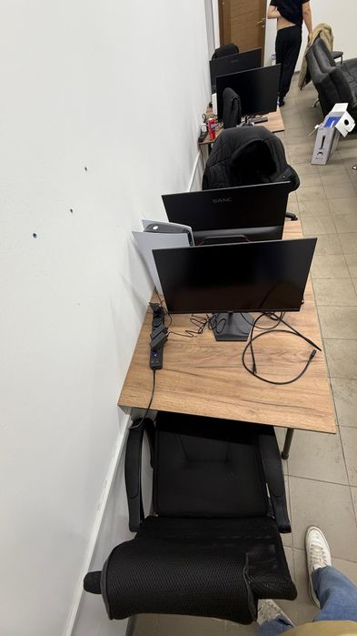 Продается мебель пс клуба (диваны, кресла, столы)