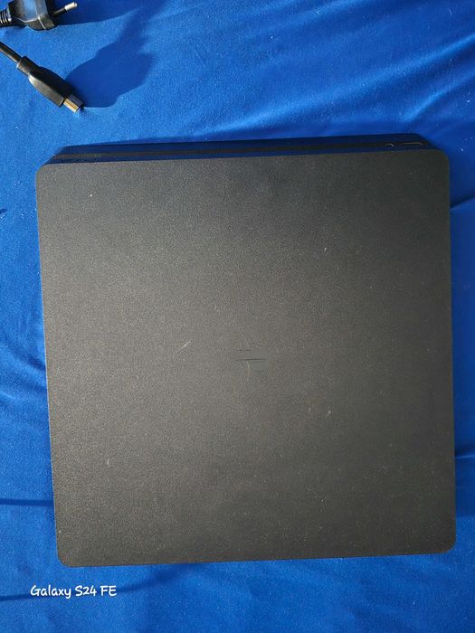 Playstation 4 + игри