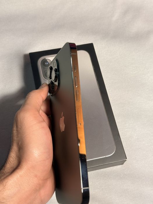 iPhone 13 Pro Max 256 ГБ Графитово-черный